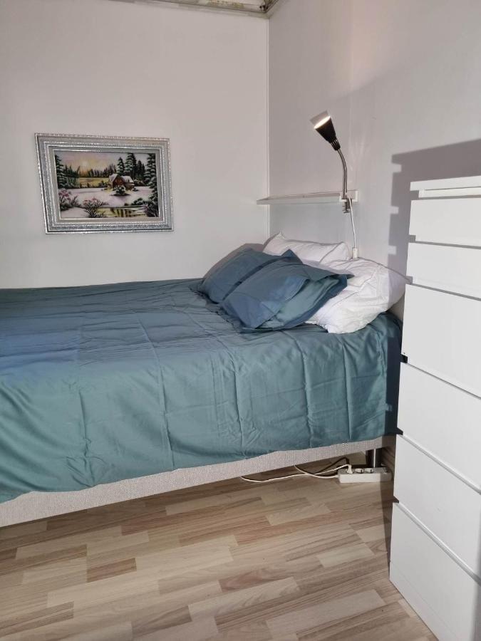 Archipelago Villa, Cabin & Sauna Jacuzzi With Sea View, 30 Minutes From Stockholm Tyreso Екстер'єр фото